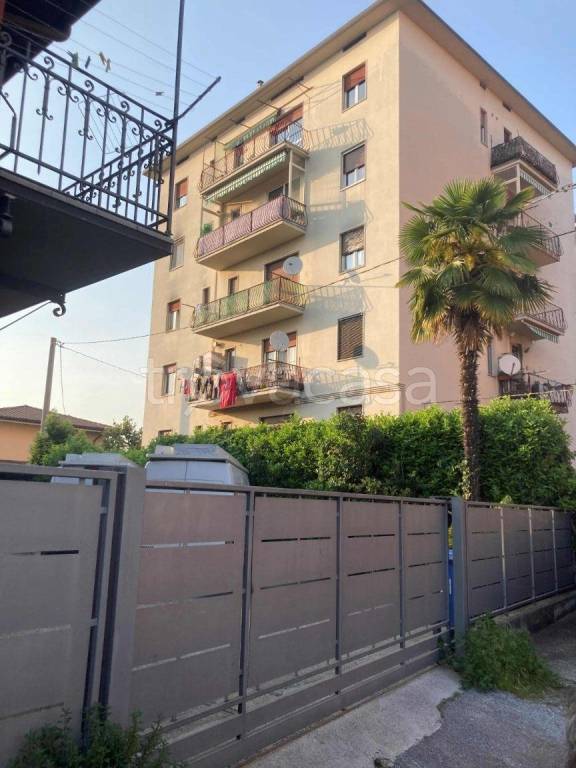 appartamento in vendita a Bergamo in zona Canovine