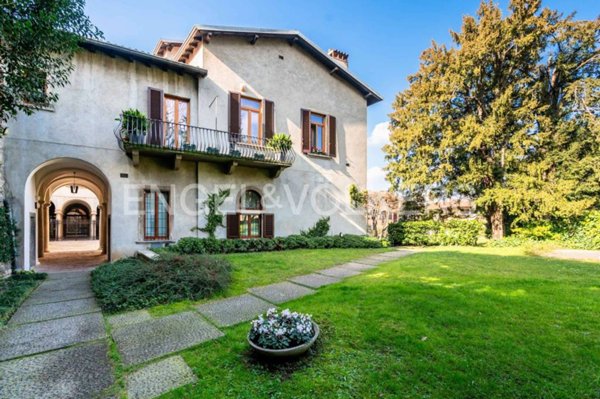appartamento in vendita a Bergamo in zona Città Alta