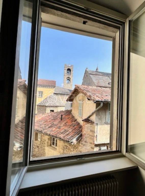appartamento in vendita a Bergamo in zona Città Alta