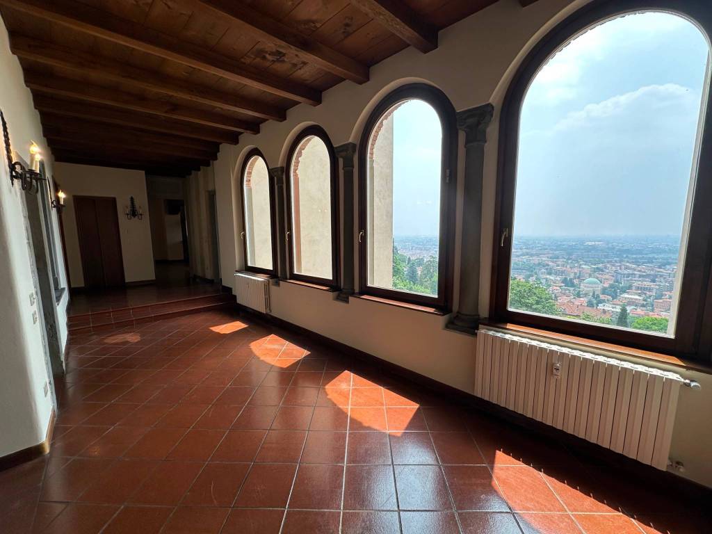 appartamento in vendita a Bergamo in zona Città Alta