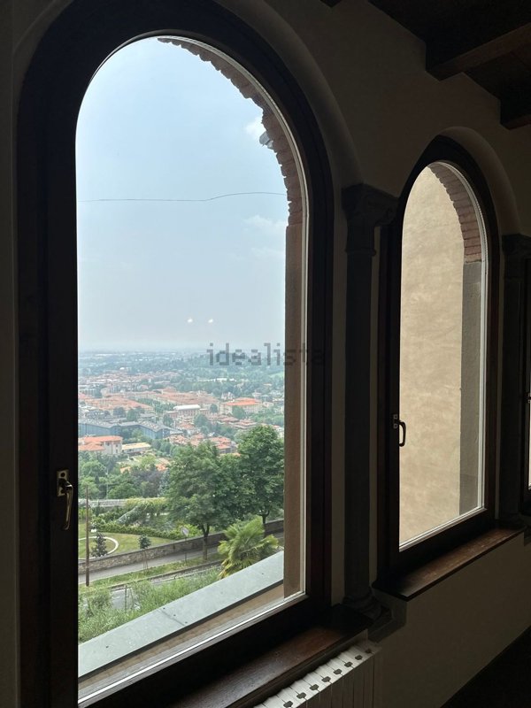 appartamento in vendita a Bergamo in zona Città Alta