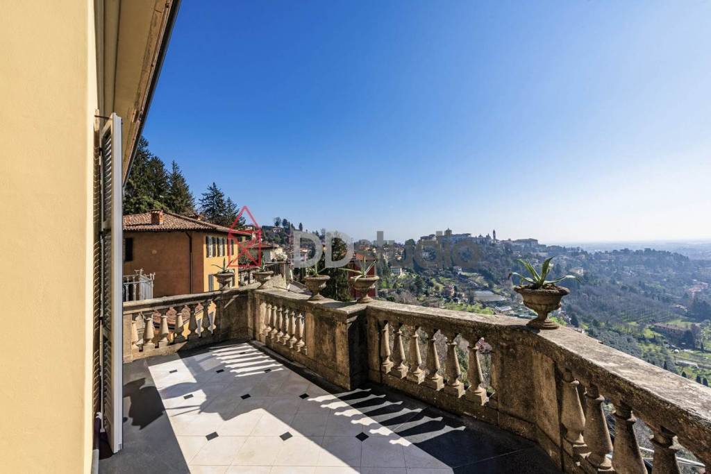 appartamento in vendita a Bergamo in zona Città Alta