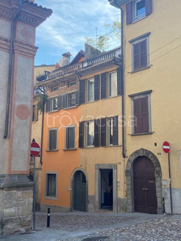 casa indipendente in vendita a Bergamo