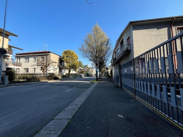 locale di sgombero in vendita a Bergamo in zona Conca Fiorita