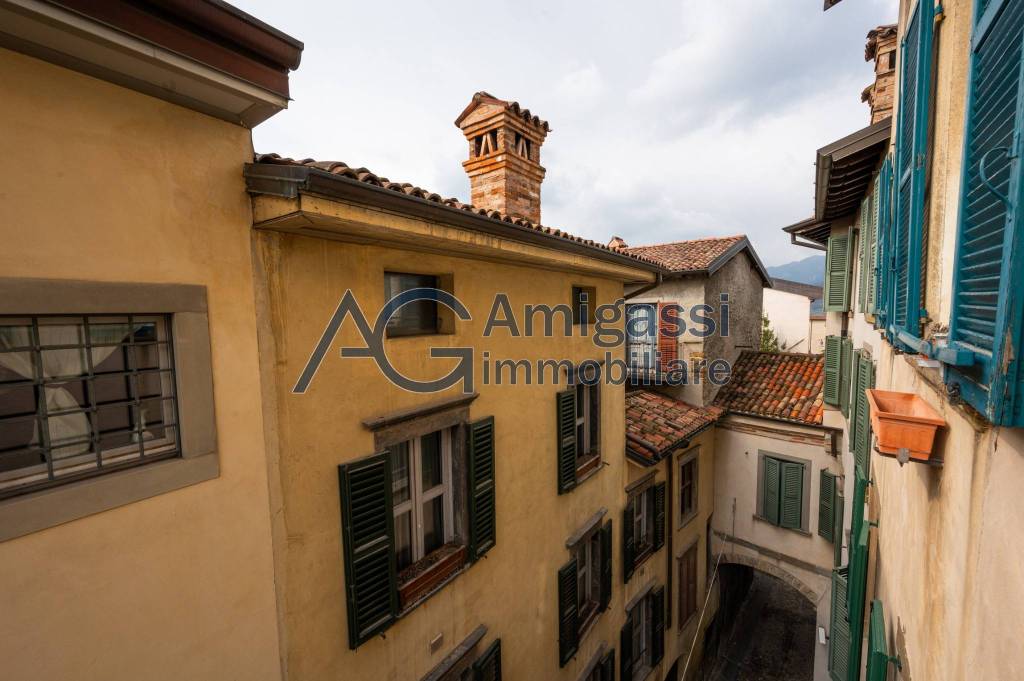 appartamento in vendita a Bergamo in zona Città Alta