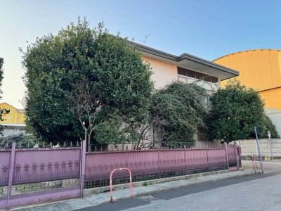 intera palazzina in vendita a Bergamo in zona Campagnola