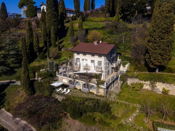 villa in vendita a Bergamo in zona Città Alta
