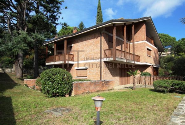 casa indipendente in vendita a Bergamo in zona Ospedale