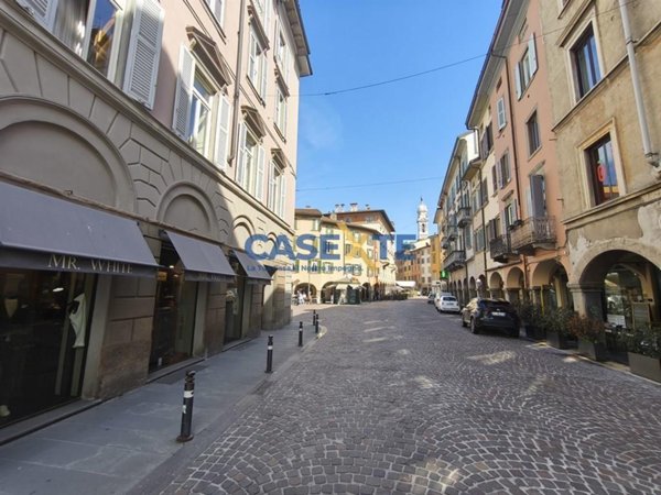appartamento in vendita a Bergamo in zona Bergamo Centro