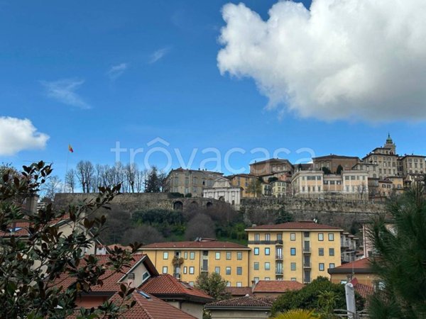 appartamento in vendita a Bergamo in zona Bergamo Centro