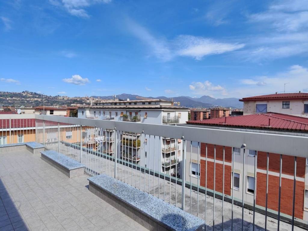 appartamento in vendita a Bergamo in zona Canovine