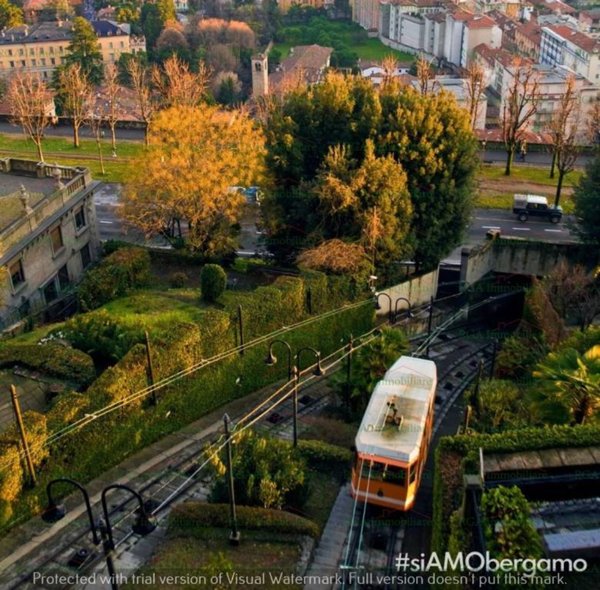 negozio in vendita a Bergamo in zona Bergamo Centro