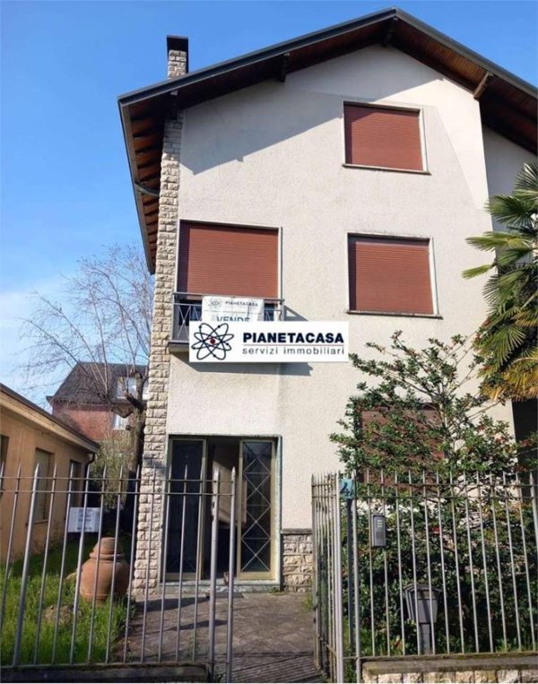 casa indipendente in vendita a Bergamo in zona Redona