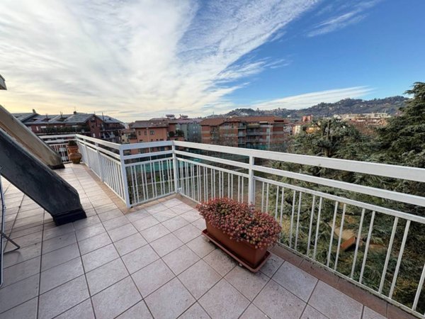 appartamento in vendita a Bergamo in zona Borgo Santa Caterina