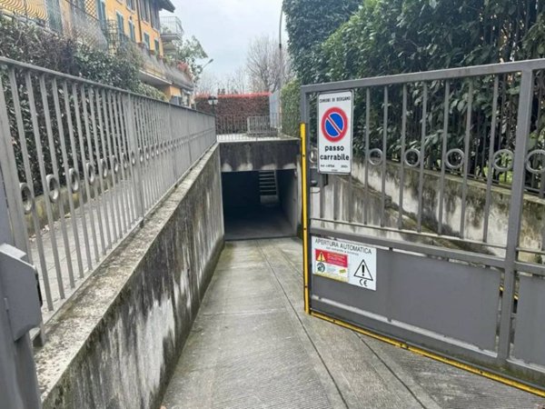 negozio in vendita a Bergamo in zona Longuelo
