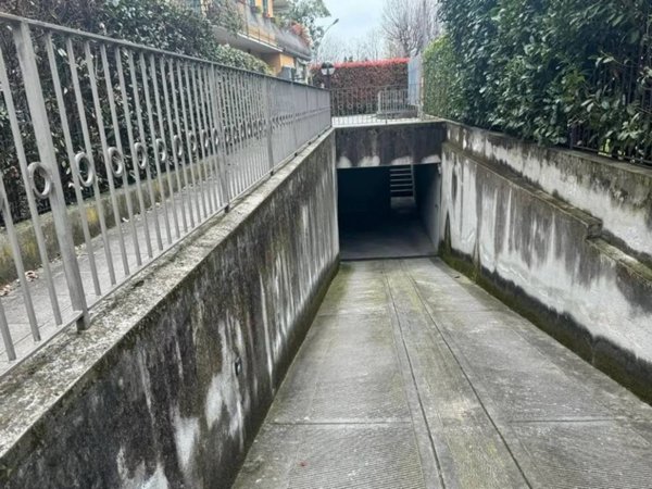 negozio in vendita a Bergamo in zona Longuelo