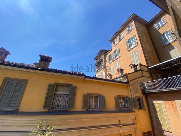 appartamento in vendita a Bergamo in zona Città Alta
