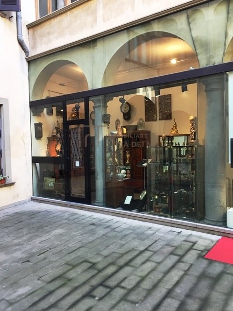 negozio in vendita a Bergamo in zona Bergamo Centro