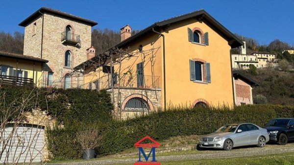 casa indipendente in vendita a Bergamo in zona Fontana / Robetta / Sombreno