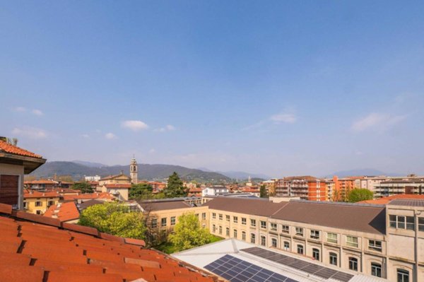 appartamento in vendita a Bergamo in zona Borgo Santa Caterina