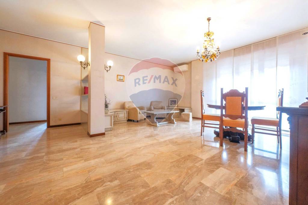 appartamento in vendita a Bergamo in zona Colognola