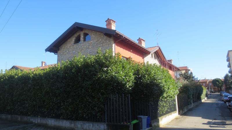 casa indipendente in vendita a Bergamo in zona Ospedale