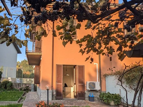 casa indipendente in vendita a Bergamo in zona Borgo Pignolo