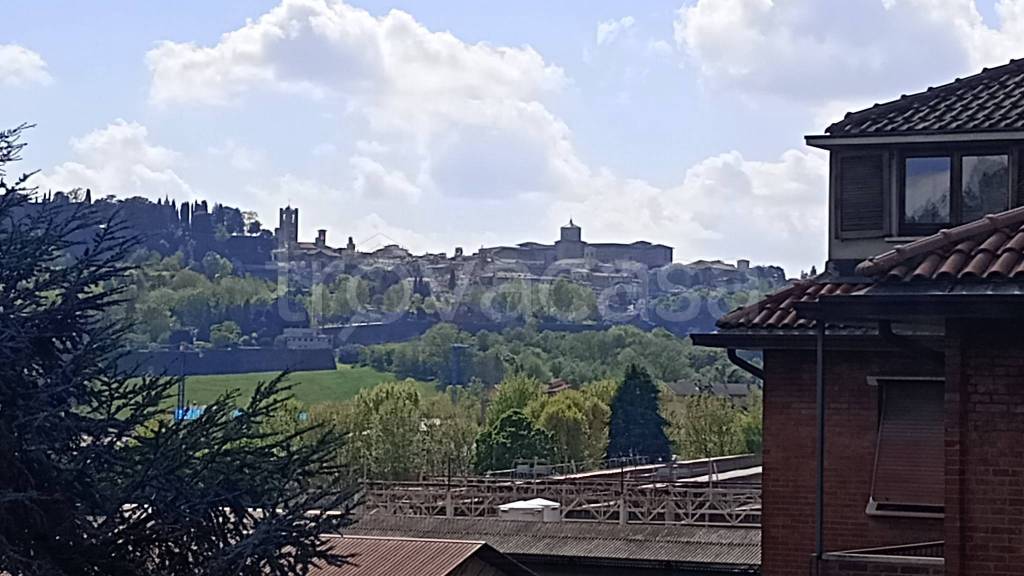 appartamento in vendita a Bergamo in zona Conca Fiorita