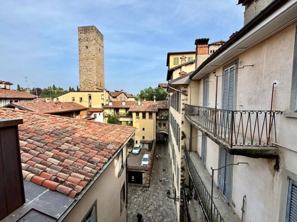 appartamento in vendita a Bergamo in zona Città Alta
