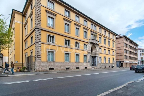 ufficio in vendita a Bergamo in zona Bergamo Centro