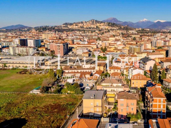 appartamento in vendita a Bergamo in zona Città Alta