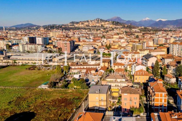 appartamento in vendita a Bergamo in zona Borgo Palazzo