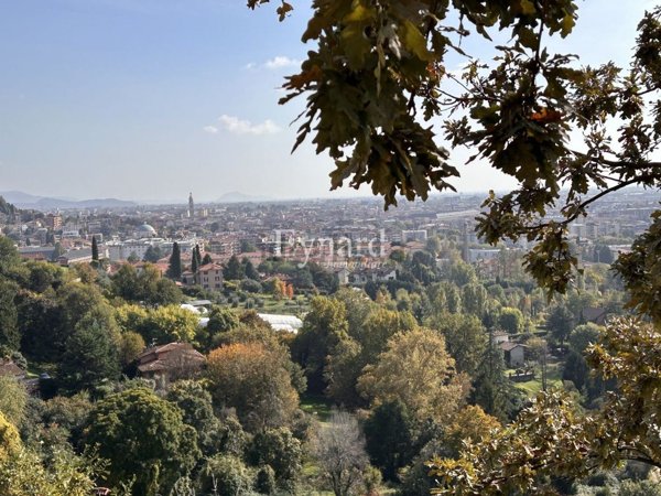 casa indipendente in vendita a Bergamo
