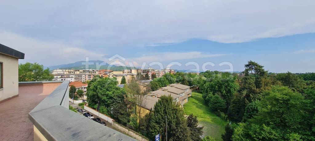 appartamento in vendita a Bergamo in zona Redona