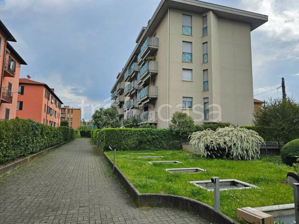 appartamento in vendita a Bergamo in zona Canovine