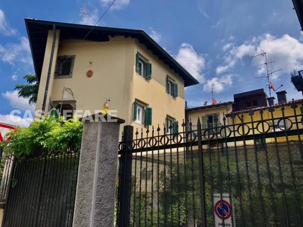 casa indipendente in vendita a Bergamo in zona Borgo Pignolo