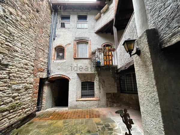 appartamento in vendita a Bergamo in zona Città Alta