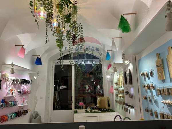 negozio in vendita a Bergamo in zona Città Alta