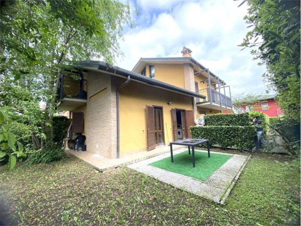 casa indipendente in vendita a Bergamo in zona Redona