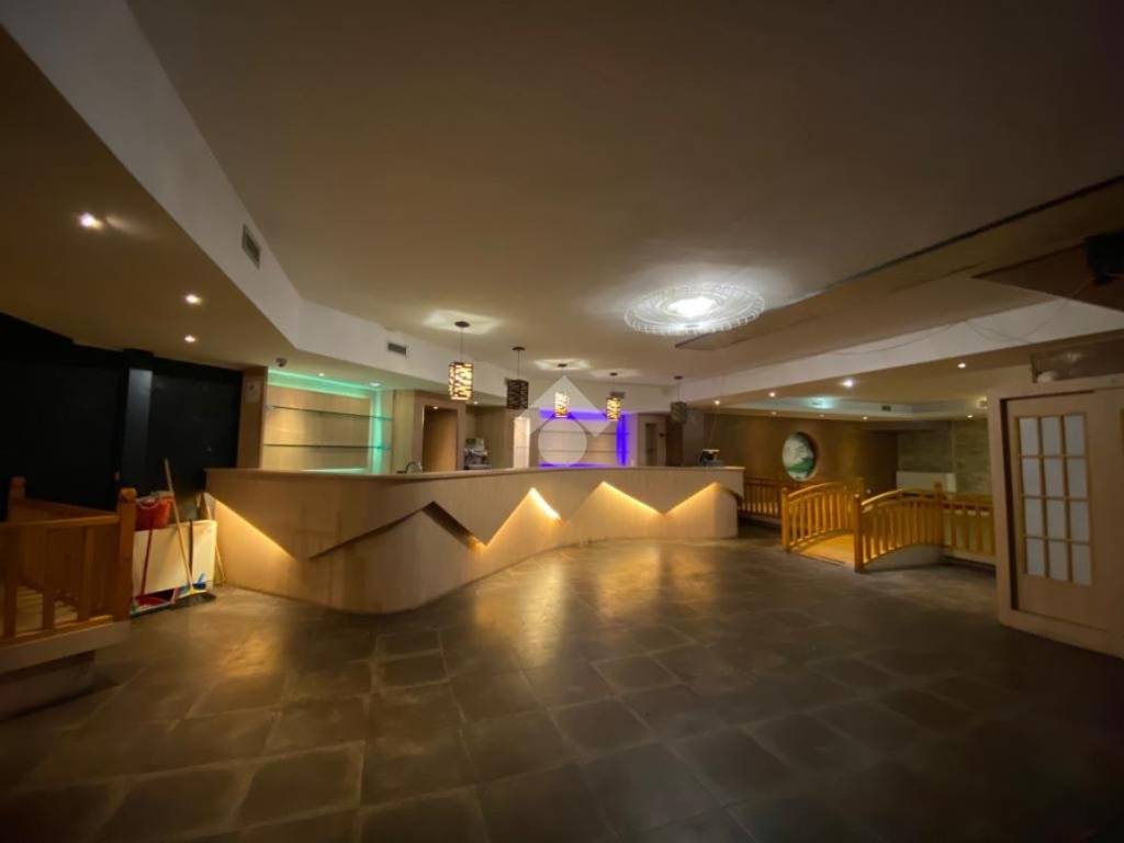 negozio in vendita a Bergamo in zona Borgo Palazzo
