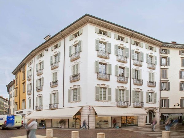 appartamento in vendita a Bergamo in zona Bergamo Centro