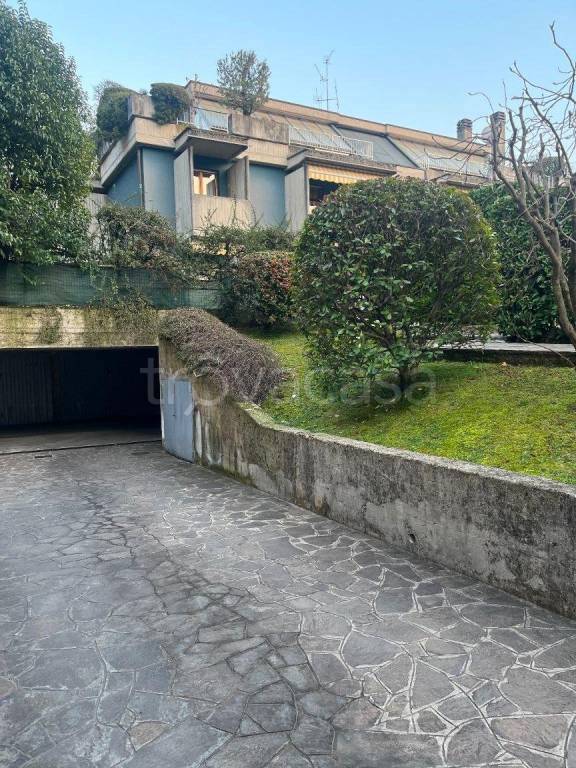 appartamento in vendita a Bergamo in zona Valtesse/Valverde