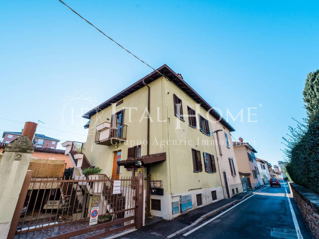 negozio in vendita a Bergamo in zona Canovine