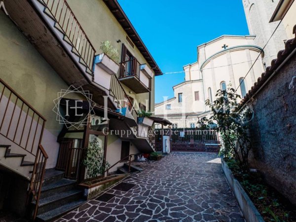 negozio in vendita a Bergamo in zona Canovine