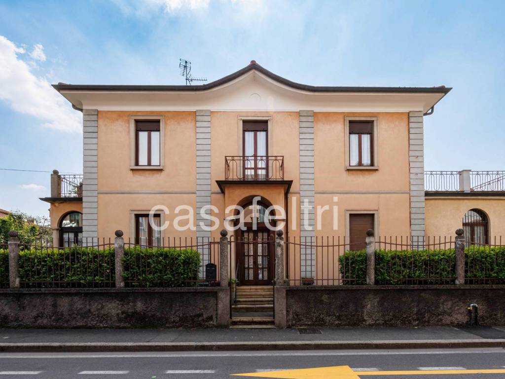 casa indipendente in vendita a Bergamo in zona Borgo Palazzo