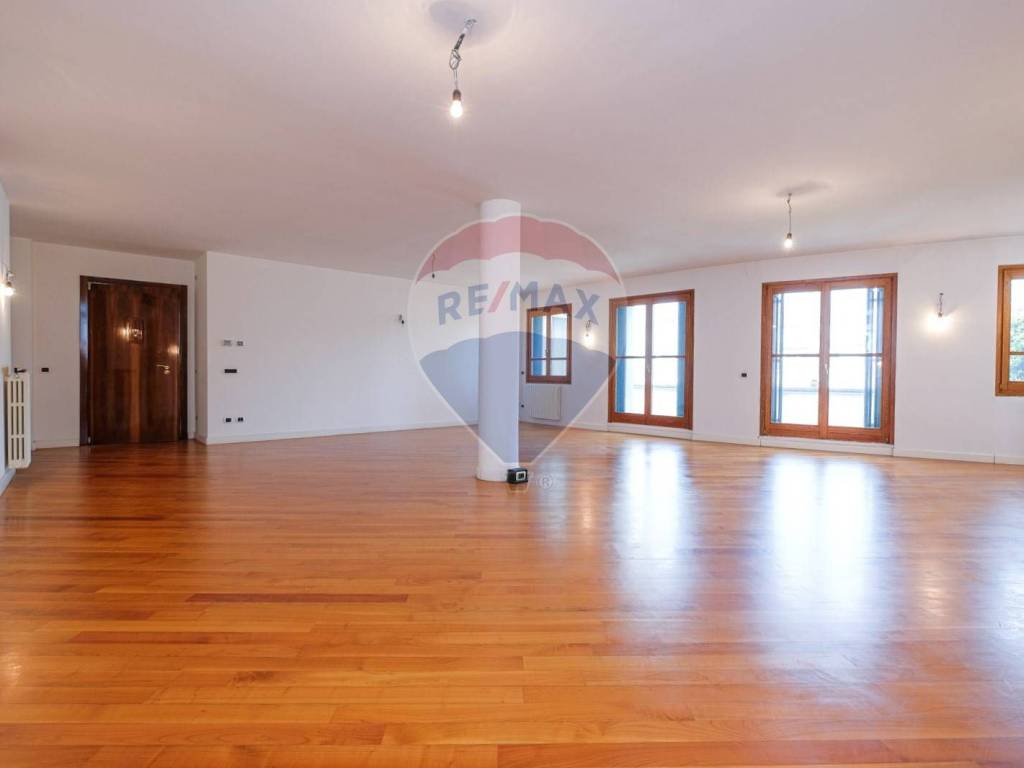 appartamento in vendita a Bergamo in zona Borgo Palazzo