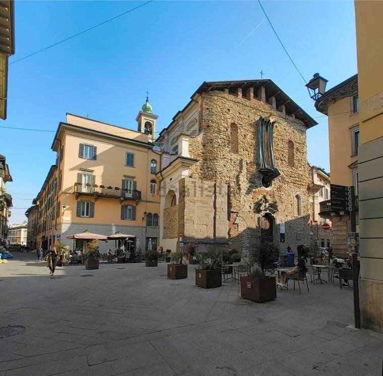 appartamento in vendita a Bergamo in zona Borgo Pignolo