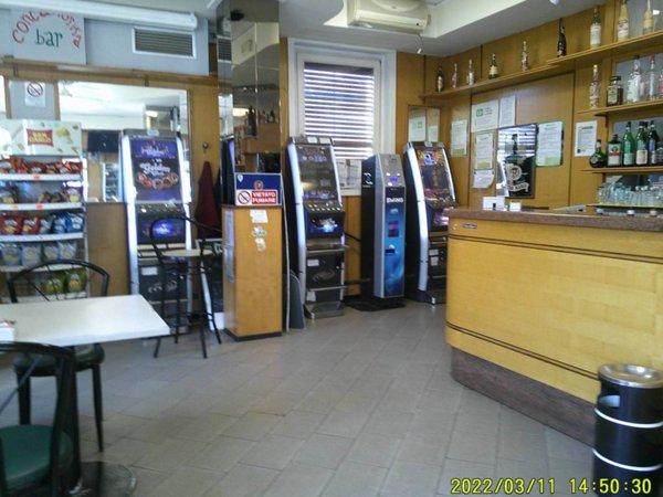 negozio in vendita a Bergamo in zona Conca Fiorita