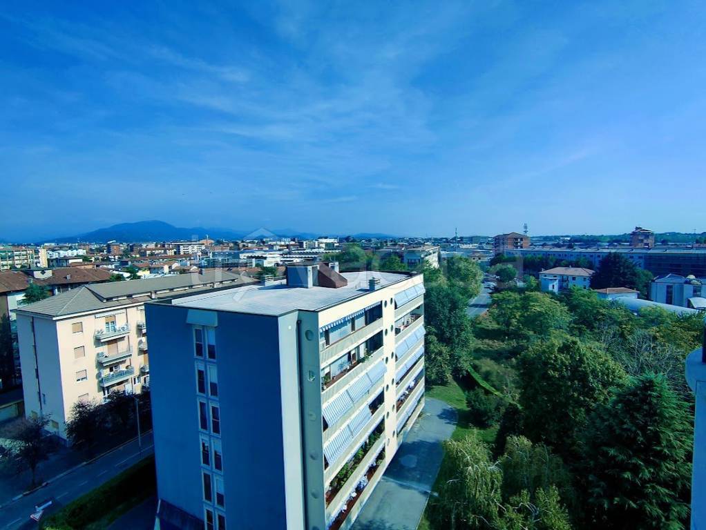 appartamento in vendita a Bergamo in zona Canovine