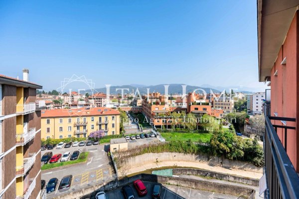 appartamento in vendita a Bergamo in zona Borgo Santa Caterina